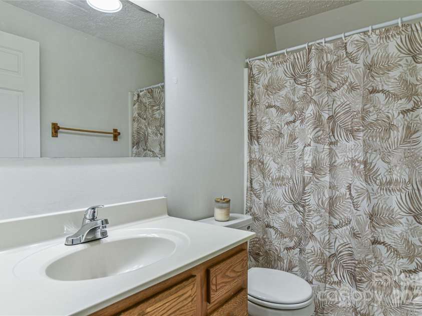 580 Fairview Road, Asheville, NC 28803.  MLS# CAR4235228, YatesRealty ID 3676. 