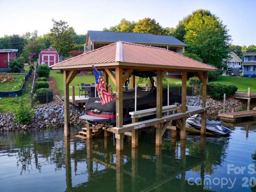 8535 Sylvan Drive, Terrell, NC 28682.  MLS# CAR4396281, YatesRealty ID 36760. 