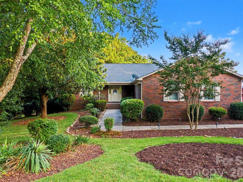 8535 Sylvan Drive, Terrell, NC 28682.  MLS# CAR4396281, YatesRealty ID 36760. House