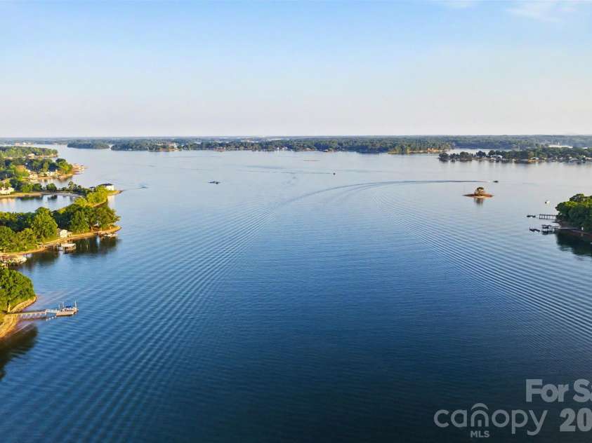 8535 Sylvan Drive, Terrell, NC 28682.  MLS# CAR4396281, YatesRealty ID 36760. Lake Norman