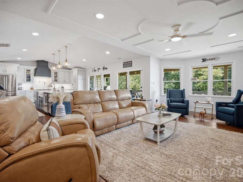 8535 Sylvan Drive, Terrell, NC 28682.  MLS# CAR4396281, YatesRealty ID 36760. Living Room