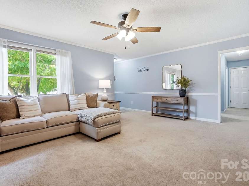 5542 Randolph Road, Kannapolis, NC 28081.  MLS# CAR4394314, YatesRealty ID 36762. 