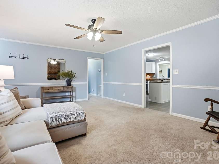 5542 Randolph Road, Kannapolis, NC 28081.  MLS# CAR4394314, YatesRealty ID 36762. 