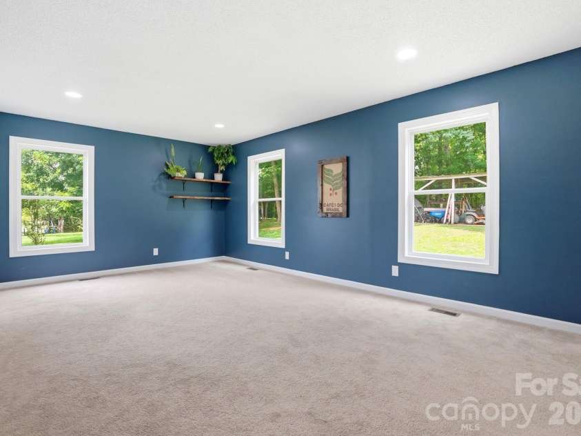 5542 Randolph Road, Kannapolis, NC 28081.  MLS# CAR4394314, YatesRealty ID 36762. 