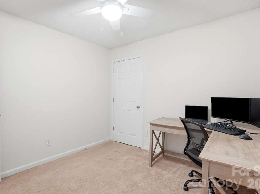 5542 Randolph Road, Kannapolis, NC 28081.  MLS# CAR4394314, YatesRealty ID 36762. 