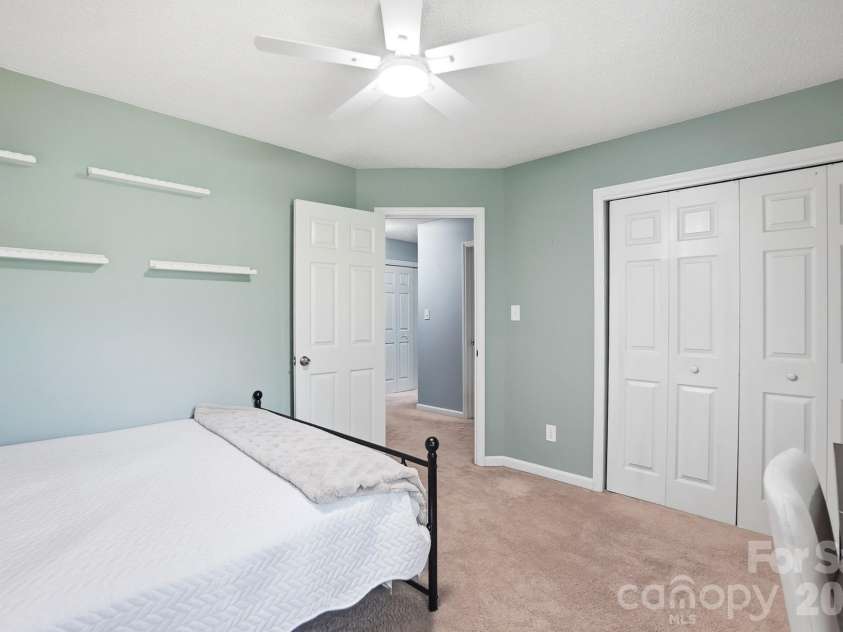 5542 Randolph Road, Kannapolis, NC 28081.  MLS# CAR4394314, YatesRealty ID 36762. 