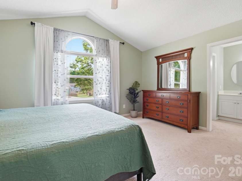 5542 Randolph Road, Kannapolis, NC 28081.  MLS# CAR4394314, YatesRealty ID 36762. 
