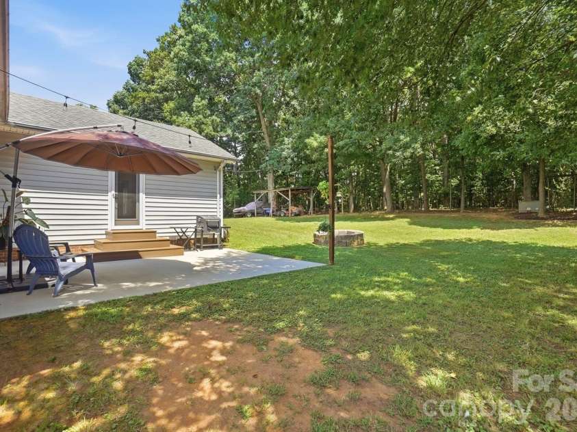 5542 Randolph Road, Kannapolis, NC 28081.  MLS# CAR4394314, YatesRealty ID 36762. 