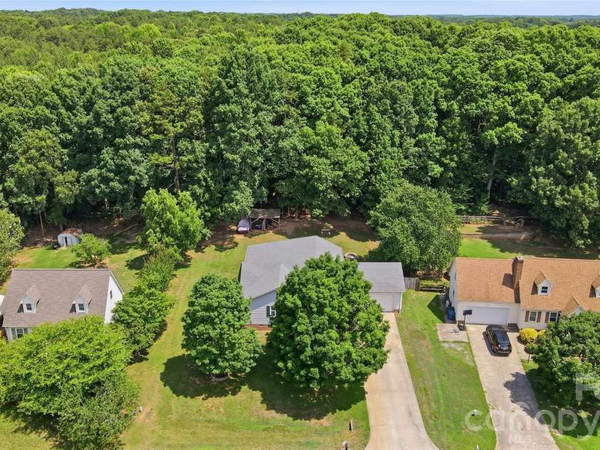 5542 Randolph Road, Kannapolis, NC 28081.  MLS# CAR4394314, YatesRealty ID 36762. 