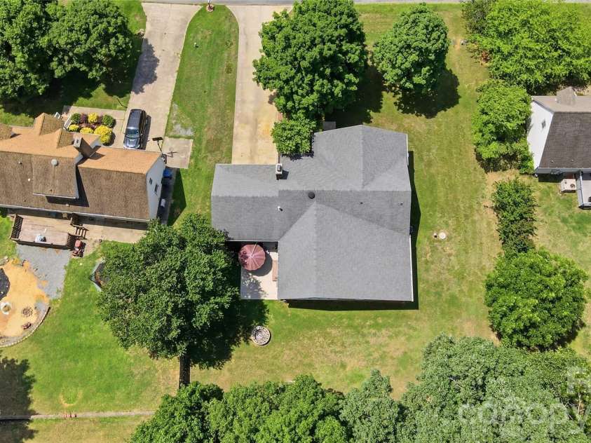 5542 Randolph Road, Kannapolis, NC 28081.  MLS# CAR4394314, YatesRealty ID 36762. 