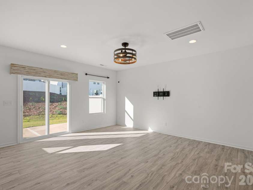 11908 Basking Drive, Charlotte, NC 28214.  MLS# CAR4402346, YatesRealty ID 36766. 