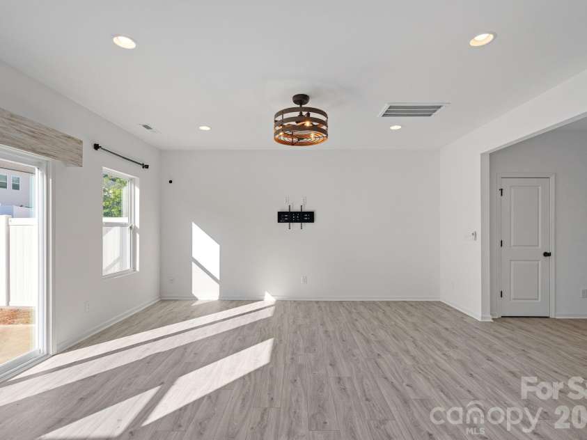 11908 Basking Drive, Charlotte, NC 28214.  MLS# CAR4402346, YatesRealty ID 36766. 