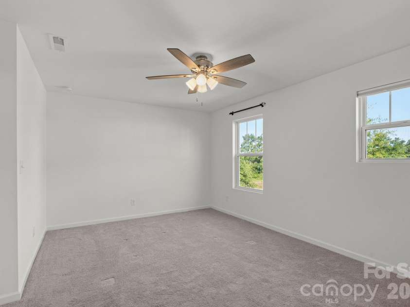 11908 Basking Drive, Charlotte, NC 28214.  MLS# CAR4402346, YatesRealty ID 36766. 