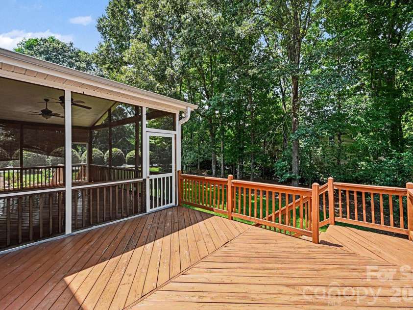 10403 Persimmon Creek Drive, Charlotte, NC 28227.  MLS# CAR4393155, YatesRealty ID 36767. 