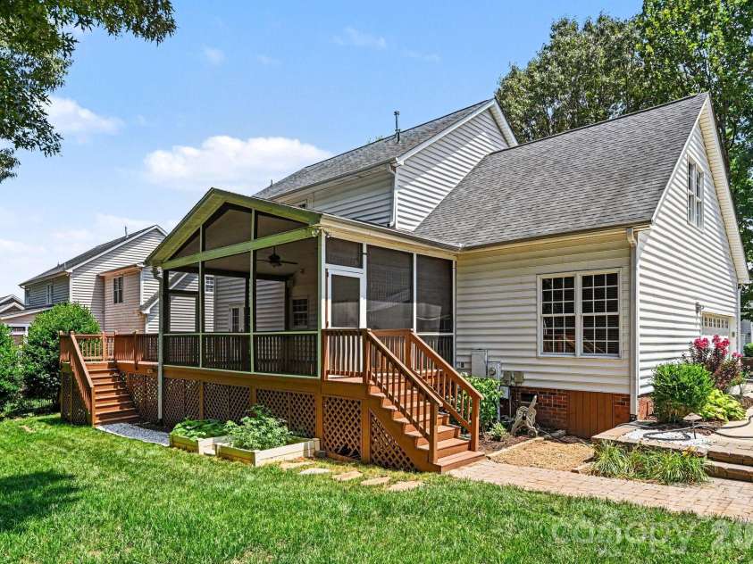 10403 Persimmon Creek Drive, Charlotte, NC 28227.  MLS# CAR4393155, YatesRealty ID 36767. 