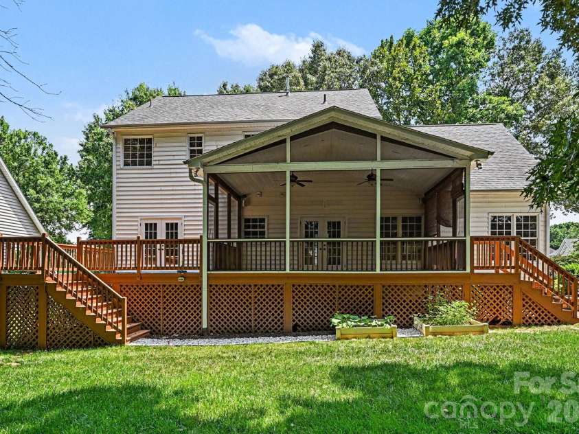 10403 Persimmon Creek Drive, Charlotte, NC 28227.  MLS# CAR4393155, YatesRealty ID 36767. 