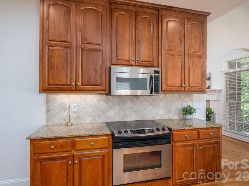 4017 Foxes Trail, Cramerton, NC 28032.  MLS# CAR4392381, YatesRealty ID 36768. 