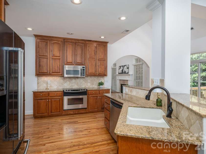 4017 Foxes Trail, Cramerton, NC 28032.  MLS# CAR4392381, YatesRealty ID 36768. 