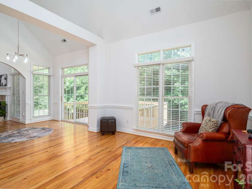 4017 Foxes Trail, Cramerton, NC 28032.  MLS# CAR4392381, YatesRealty ID 36768. 