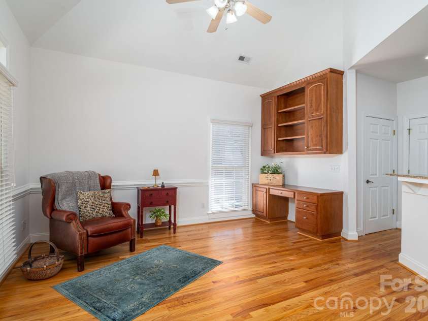 4017 Foxes Trail, Cramerton, NC 28032.  MLS# CAR4392381, YatesRealty ID 36768. 