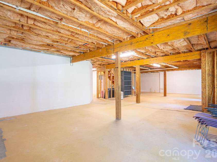 4017 Foxes Trail, Cramerton, NC 28032.  MLS# CAR4392381, YatesRealty ID 36768. 