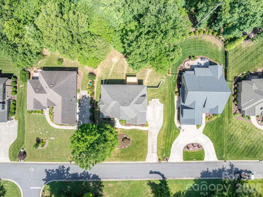 4017 Foxes Trail, Cramerton, NC 28032.  MLS# CAR4392381, YatesRealty ID 36768. 