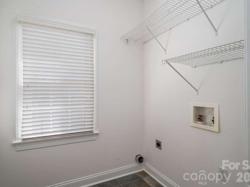 4017 Foxes Trail, Cramerton, NC 28032.  MLS# CAR4392381, YatesRealty ID 36768. Laundry on the Main.