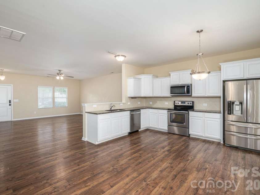 4043 Creekstone Trace, Gastonia, NC 28056.  MLS# CAR4395951, YatesRealty ID 36769. 