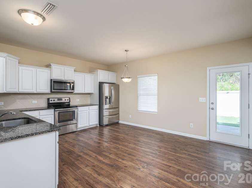 4043 Creekstone Trace, Gastonia, NC 28056.  MLS# CAR4395951, YatesRealty ID 36769. Great dining area!