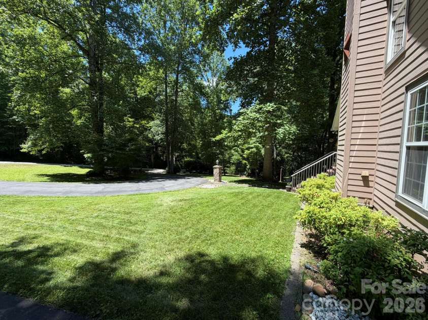 315 Honey Locust Lane, Whittier, NC 28789.  MLS# CAR4403024, YatesRealty ID 36770. 