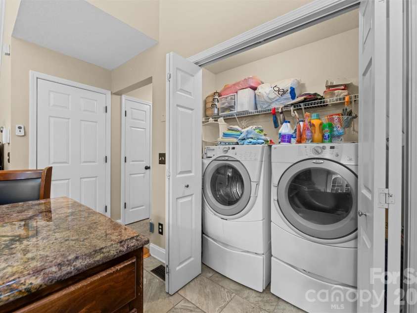 315 Honey Locust Lane, Whittier, NC 28789.  MLS# CAR4403024, YatesRealty ID 36770. 