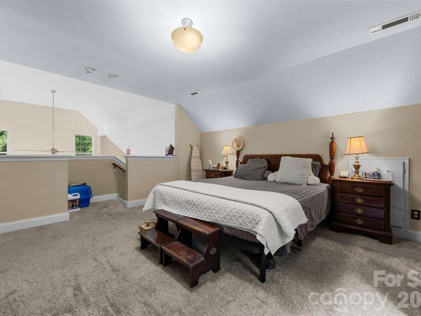 315 Honey Locust Lane, Whittier, NC 28789.  MLS# CAR4403024, YatesRealty ID 36770. 