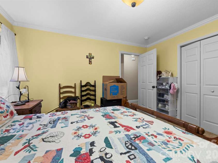 315 Honey Locust Lane, Whittier, NC 28789.  MLS# CAR4403024, YatesRealty ID 36770. 