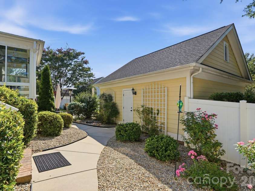 4341 Birkshire Heights, Fort Mill, SC 29708.  MLS# CAR4401452, YatesRealty ID 36771. 