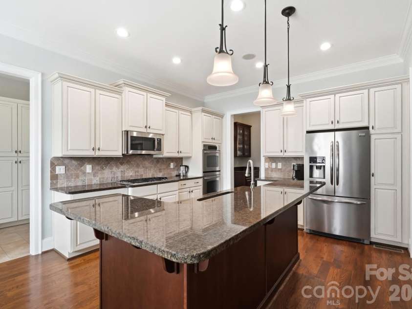 4341 Birkshire Heights, Fort Mill, SC 29708.  MLS# CAR4401452, YatesRealty ID 36771. 