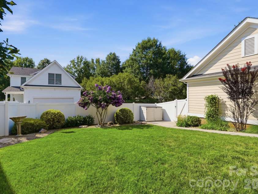 4341 Birkshire Heights, Fort Mill, SC 29708.  MLS# CAR4401452, YatesRealty ID 36771. 