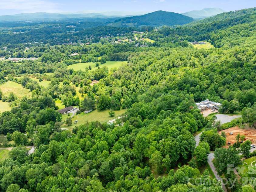 120 Split Rock Trail, Arden, NC 28704.  MLS# CAR4260238, YatesRealty ID 36772. 