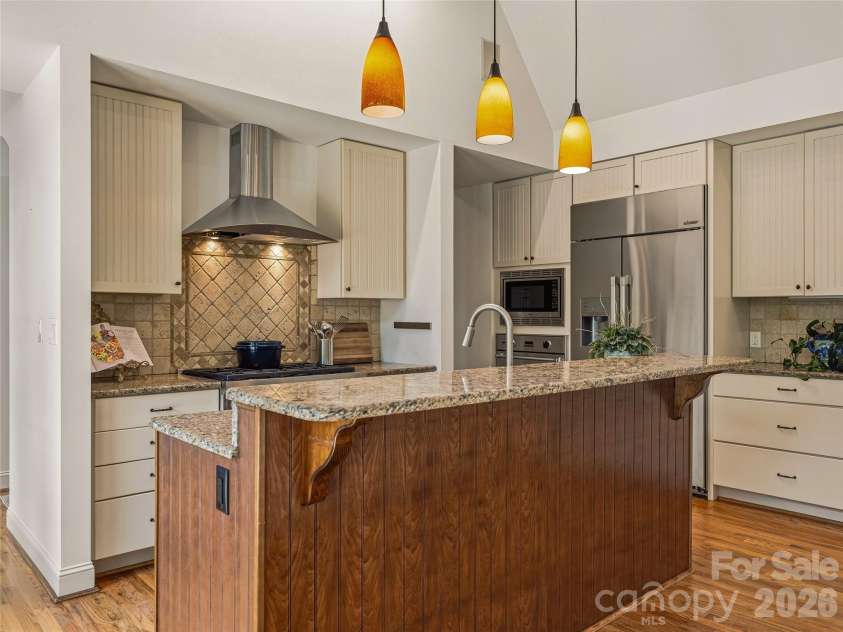 907 Kells Blue Court, Biltmore Lake, NC 28715.  MLS# CAR4388975, YatesRealty ID 36775. 