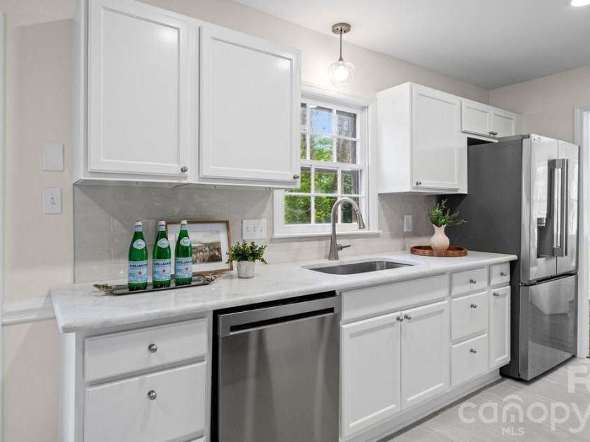 2703 Quailrush Road, Charlotte, NC 28226.  MLS# CAR4400332, YatesRealty ID 36776. 