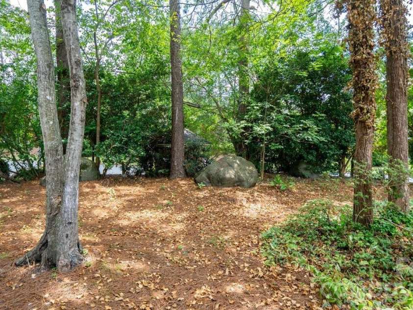 2703 Quailrush Road, Charlotte, NC 28226.  MLS# CAR4400332, YatesRealty ID 36776. 