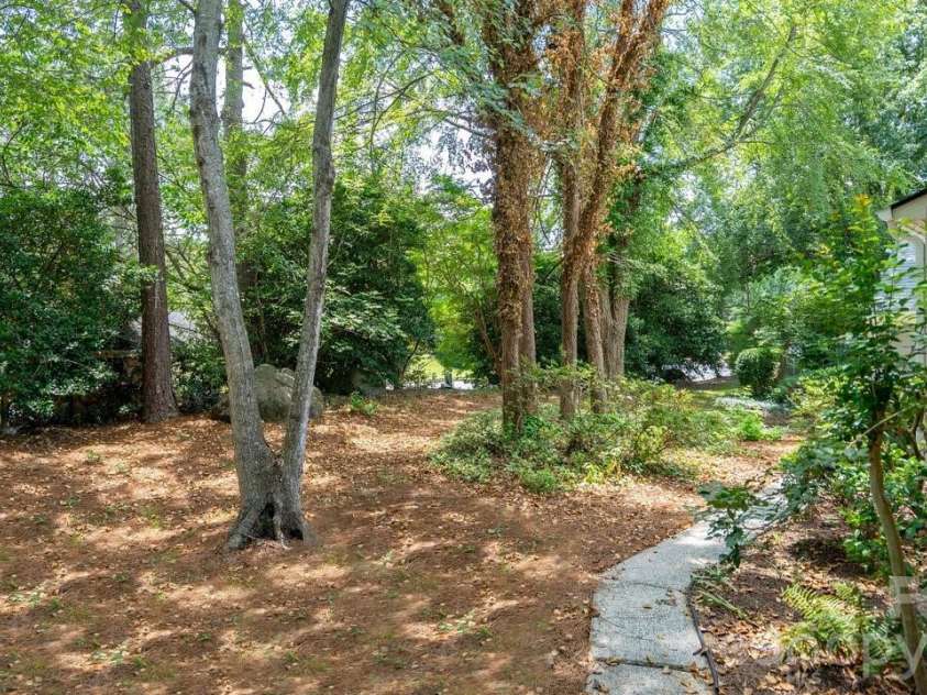 2703 Quailrush Road, Charlotte, NC 28226.  MLS# CAR4400332, YatesRealty ID 36776. 