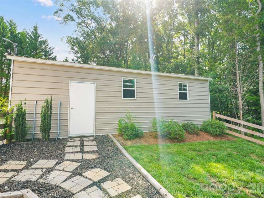 1601 Charlotte Highway, York, SC 29745.  MLS# CAR4398932, YatesRealty ID 36777. 