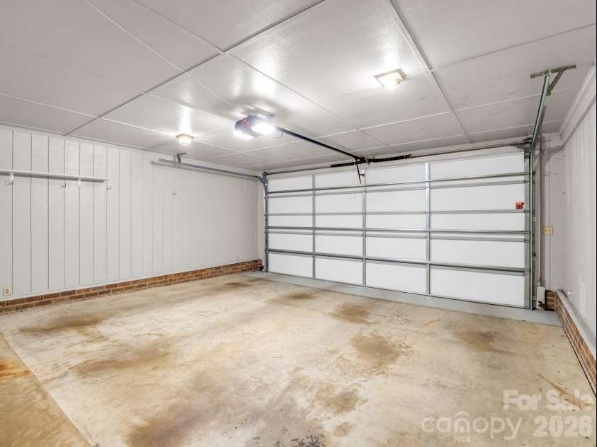 1810 Arbor Way Drive, Shelby, NC 28150.  MLS# CAR4392549, YatesRealty ID 36778. 2 car garage with remotes for opener