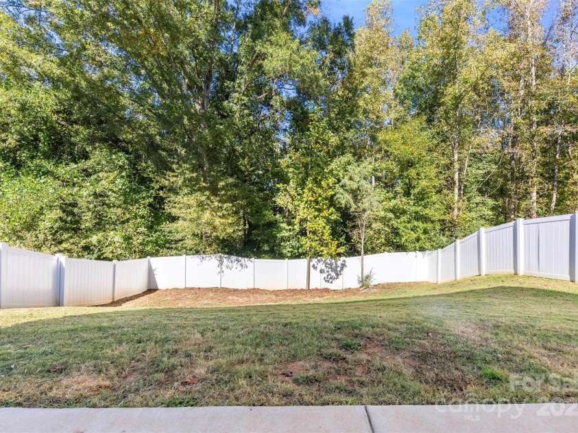 542 King Clover Lane, Clover, SC 29710.  MLS# CAR4313272, YatesRealty ID 3678. 