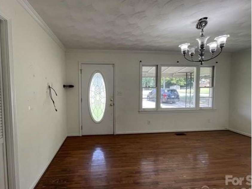 113 Lincoln Drive, Gaffney, SC 29341.  MLS# CAR4400044, YatesRealty ID 36781. 
