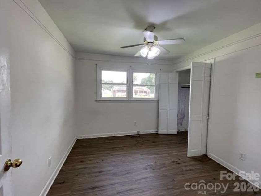 113 Lincoln Drive, Gaffney, SC 29341.  MLS# CAR4400044, YatesRealty ID 36781. 