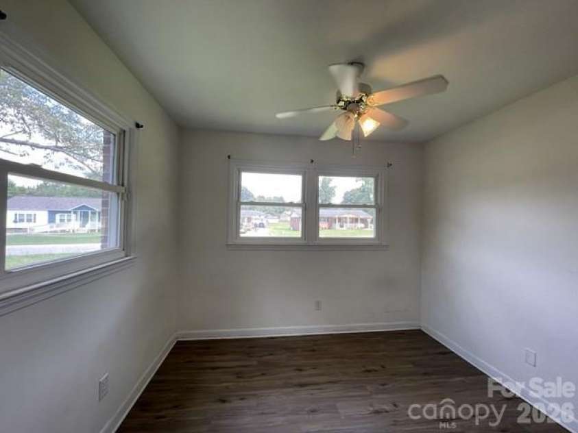 113 Lincoln Drive, Gaffney, SC 29341.  MLS# CAR4400044, YatesRealty ID 36781. 