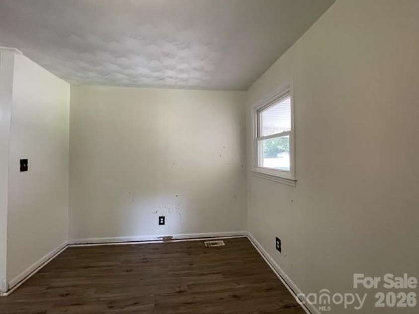 113 Lincoln Drive, Gaffney, SC 29341.  MLS# CAR4400044, YatesRealty ID 36781. 