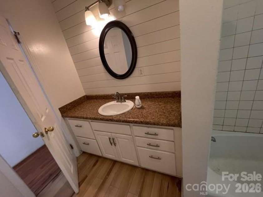 113 Lincoln Drive, Gaffney, SC 29341.  MLS# CAR4400044, YatesRealty ID 36781. 