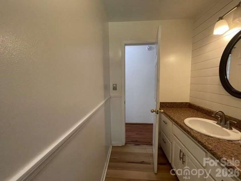 113 Lincoln Drive, Gaffney, SC 29341.  MLS# CAR4400044, YatesRealty ID 36781. 